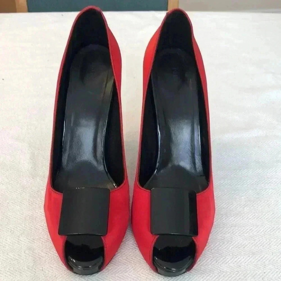REISS red satin pumps with leather sole. Size 41 EU/10.5 US - Picture 1 of 7